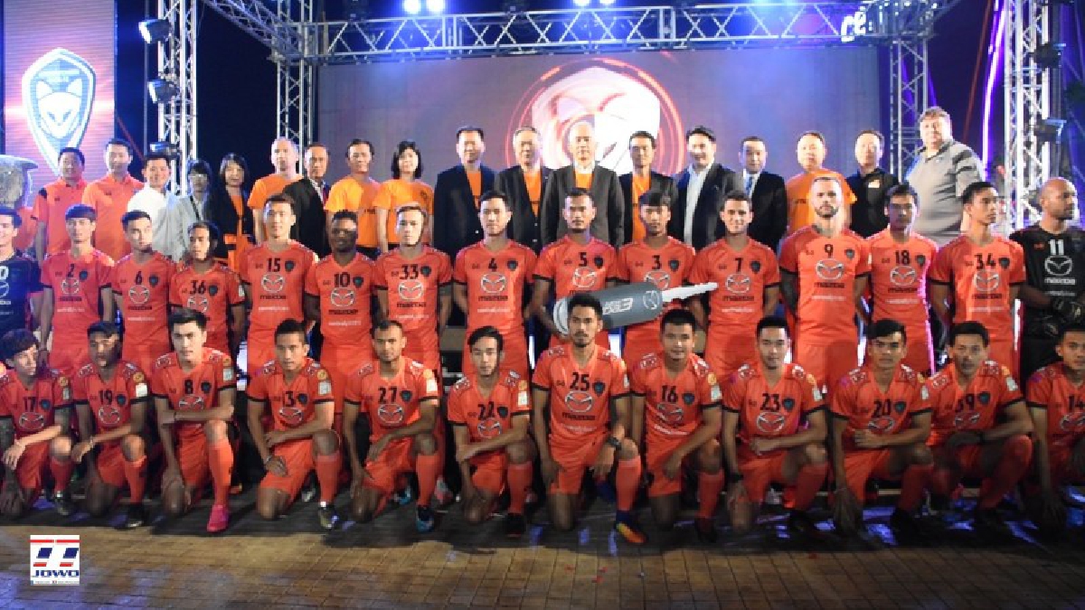 &ldquo;สวาทแคท&rdquo; นครราชสีมา มาสด้า เอฟซี  ทีมฟุตบอลแห่งลีกสูงสุดของเมืองไทย จัดงานเปิดตัวสโมสรอย่างเป็นทางการ  เพื่อเข้าสู่การแข่งขันฤดูกาล 2018