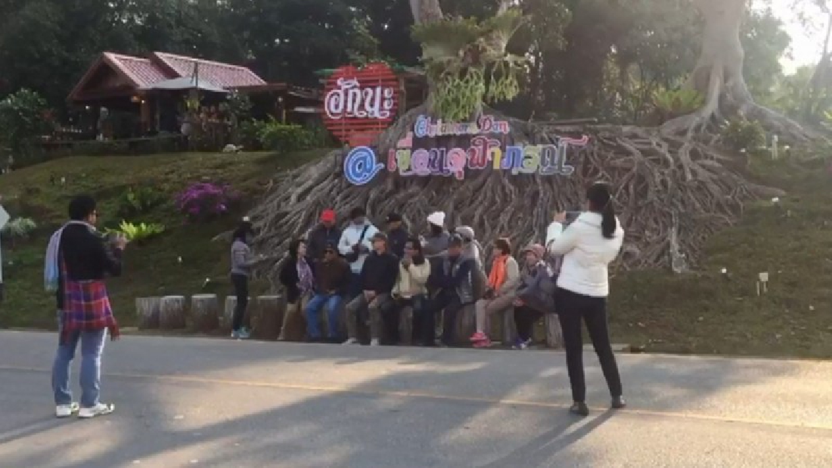 ชัยภูมิ..!! นักท่องเที่ยวแห่ชมความงามของธรรมชาติที่เขื่อนจุฬาภรณ์ (ชมคลิป)