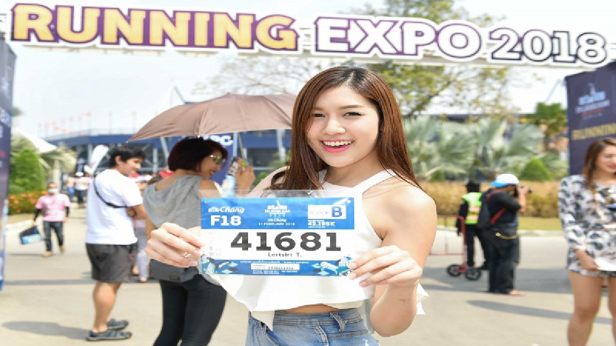 ยิ่งใหญ่ตระการตา เหนือชั้นกว่าใคร   นักวิ่งแห่ร่วมวิ่ง&ldquo;บุรีรัมย์ มาราธอน 2018&rdquo;