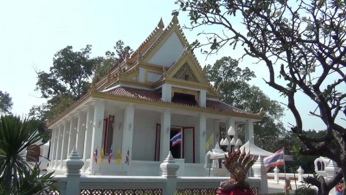 อ่างทอง!! เชิญเที่ยวชมความสวยงามจิตรกรรมฝาผนังพระอุโบสถวัดท่าสุทธาวาสที่มีความวิจิตรงดงามหลังบูรณะขึ้นมาใหม่