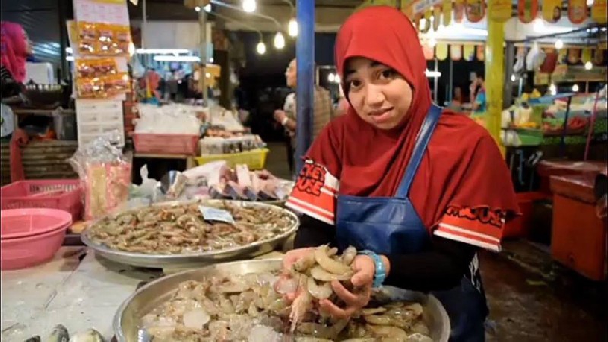 ตรุษจีนยะลา ผัก ผลไม้ เนื้อสัตว์ อาหารทะเลขาดตลาดราคาพุ่งขึ้นถึง 200 บาท (มีคลิป)