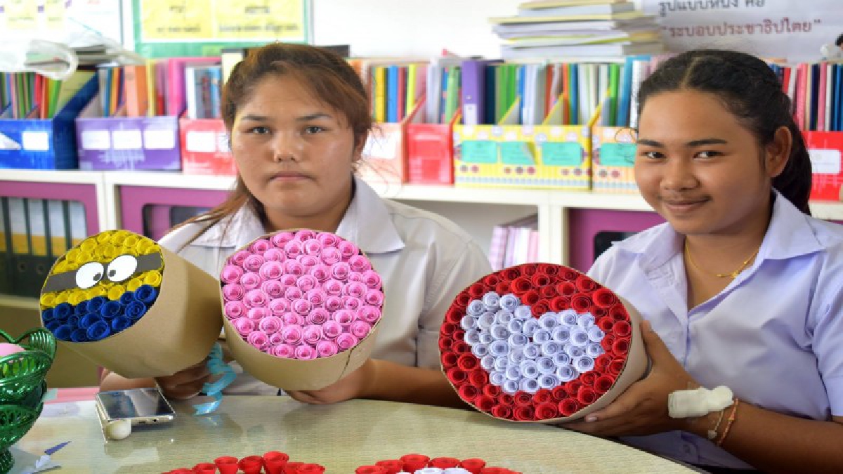 ทำดอกไม้ขายวันวาเลยไทน์