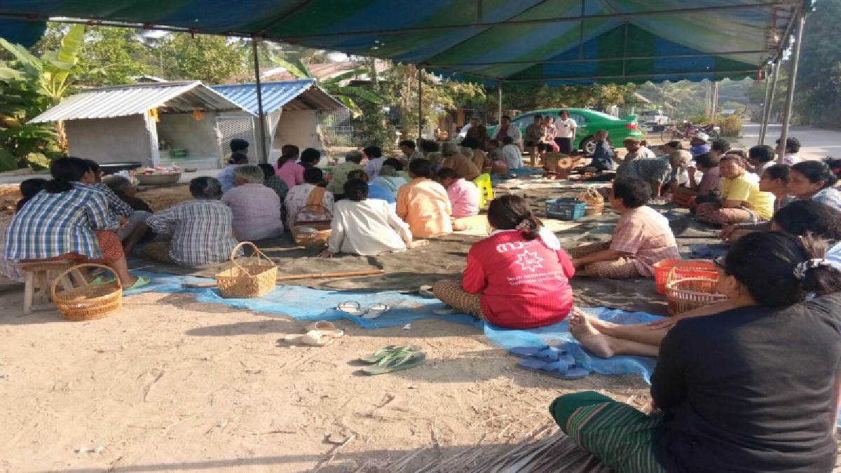 ชาวบ้านในอำเภอพิมาย..ประกอบพิธีทำบุญเลี้ยงปู่ตาเจ้าบ้านตามความเชื่อ เพื่อขอให้หมู่บ้านอยู่ดีมีสุขสืบสานประเพณีที่ยาวนานกว่า100 ปี (มีคลิป)
