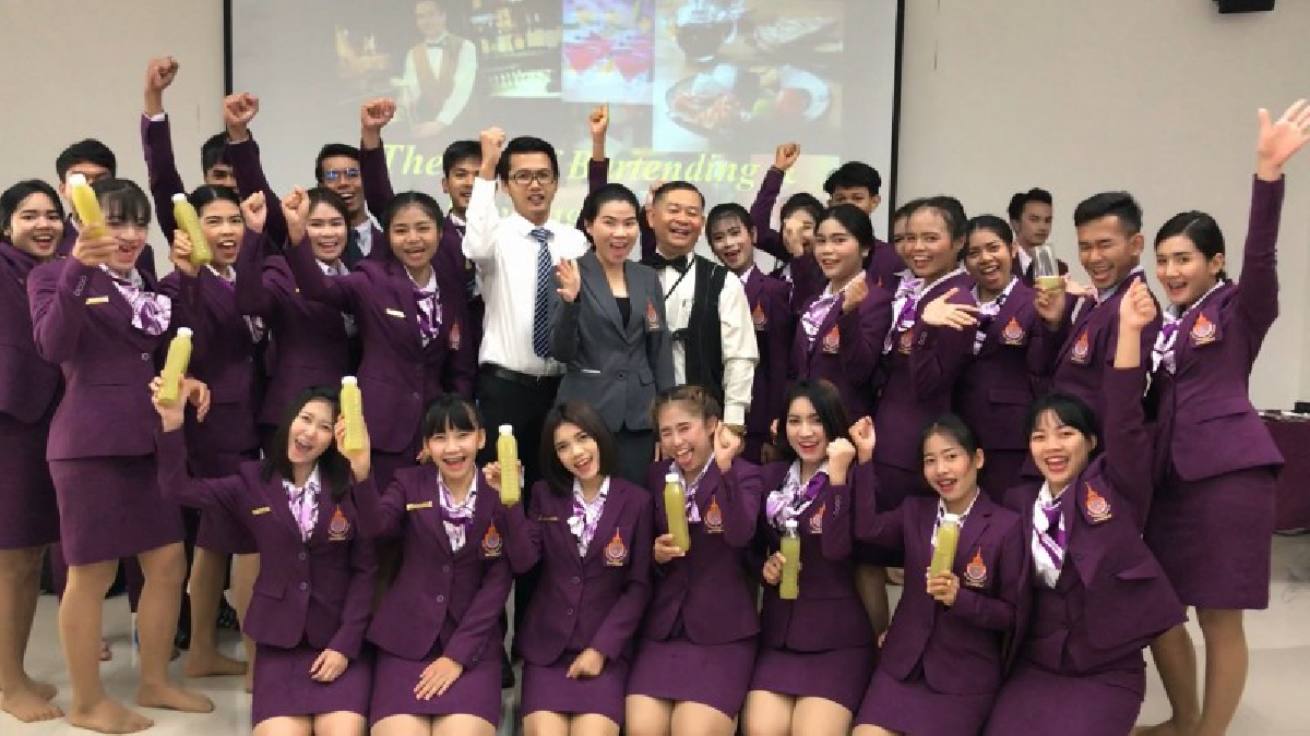 ไอเดียเจ๋ง!! ผุดสร้าง "บาร์เทนเดอร์" สู่ Thailand 4.0 โกอินเตอร์ ดังทั่วโลก