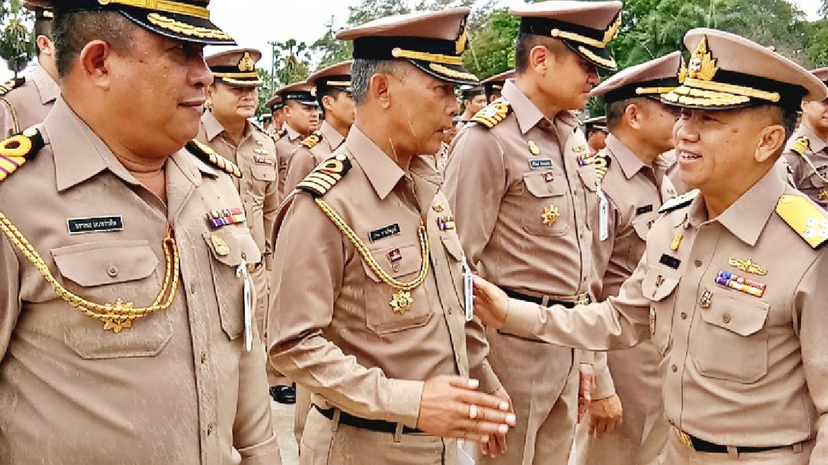 พล.ร.อ.พิเชฐ เยี่ยมให้กำลังใจกำลังพล ทรภ.1 ปฏิบัติงานสนองนโยบายกองทัพเรือได้อย่างรวดเร็วทันเหตุการณ์ (มีคลิป)