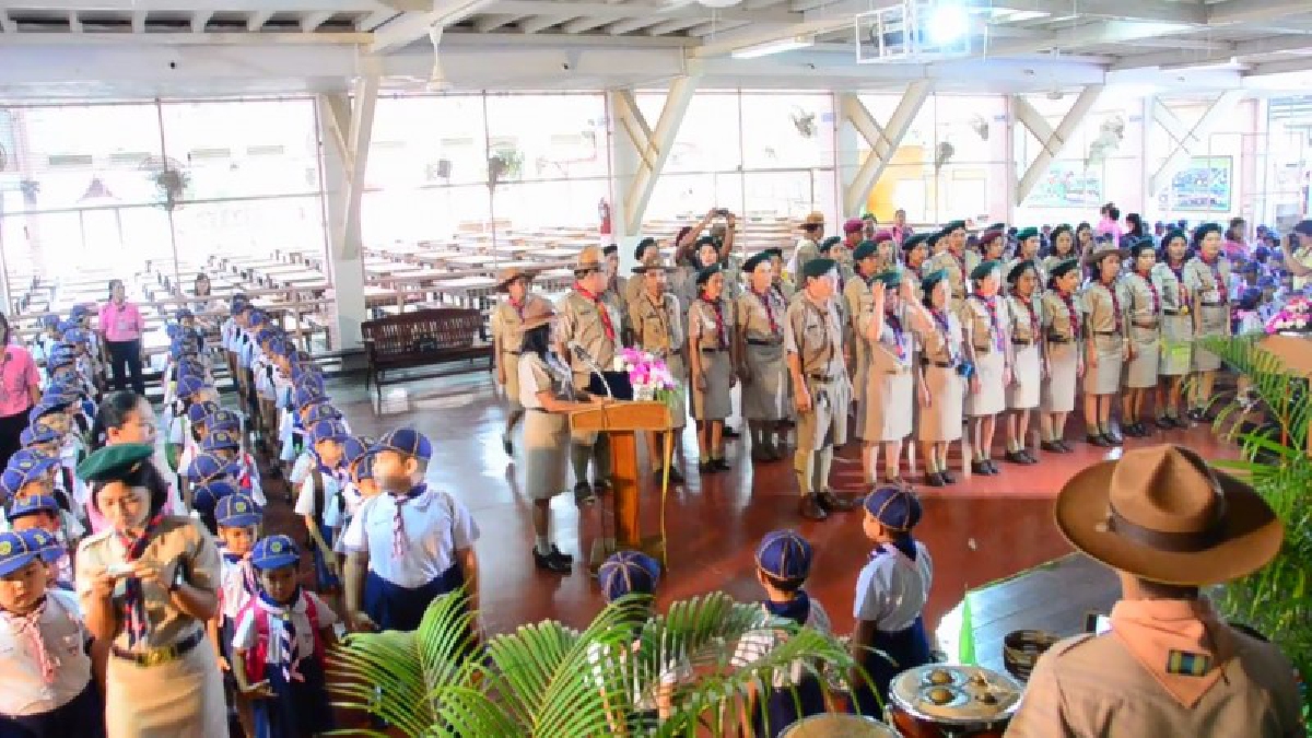 อ่างทอง โรงเรียนดังจัดกิจกรรมเข้าค่ายลูกเสือครั้งแรกในชีวิตของเด็กปฐมวัยสร้างความสนุกสนาน ผจญภัย ฝึกความมีระเบียบวินัย รับผิดชอบ และอดทน