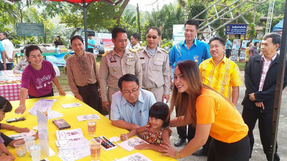 **พังงาเคลื่อนที่!!ประชารัฐร่วมใจเยี่ยมเยือนชาวบ้านสร้างกระบวนการมีส่วนร่วมในการพัฒนาชุมชน ท้องถิ่น สังคมให้มีความเจริญรุ่งเรือง