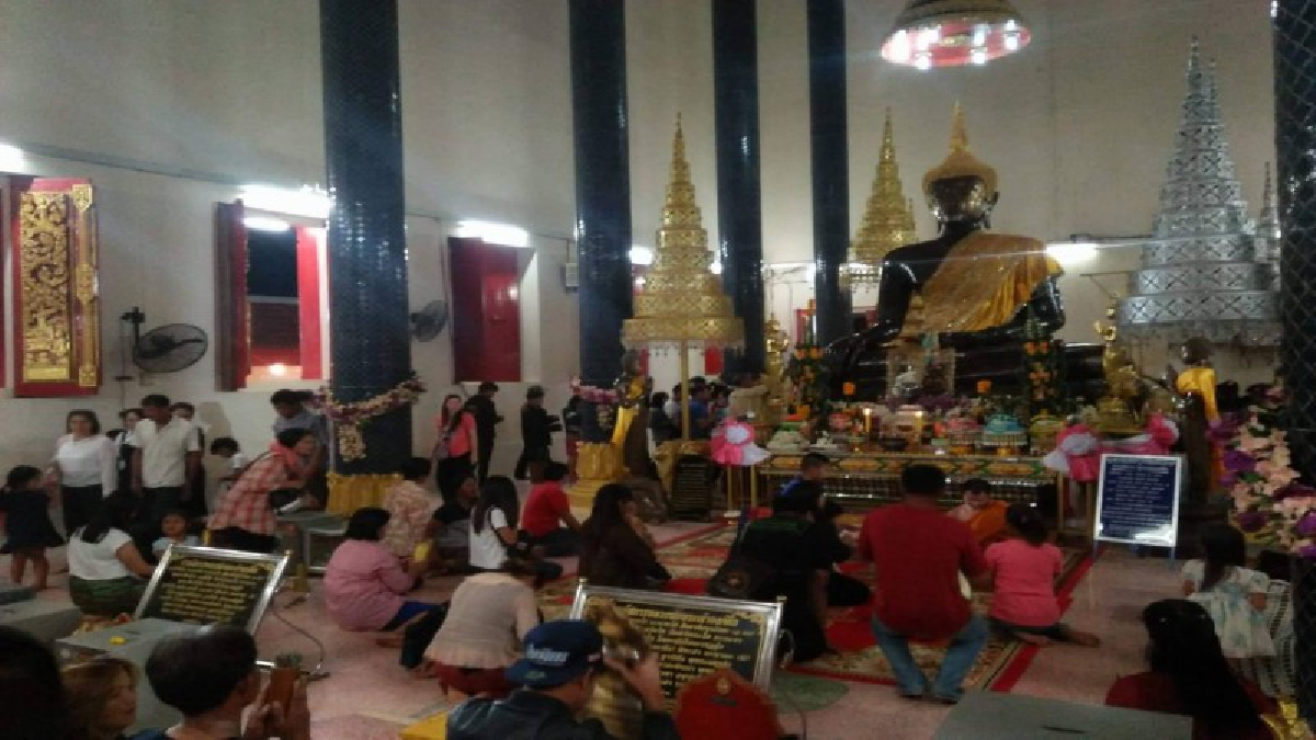 งานนมัสการ &ldquo;หลวงพ่อพระเจ้าองค์ตื้อ&rdquo; พระพุทธรูปศักดิ์สิทธิ์ 2 ฝั่งโขง ประชาชนทั้งชาวไทยและชาว สปป.ลาว แห่กราบหลวงพ่อพระเจ้าองค์ตื้อคึกคัก.!?