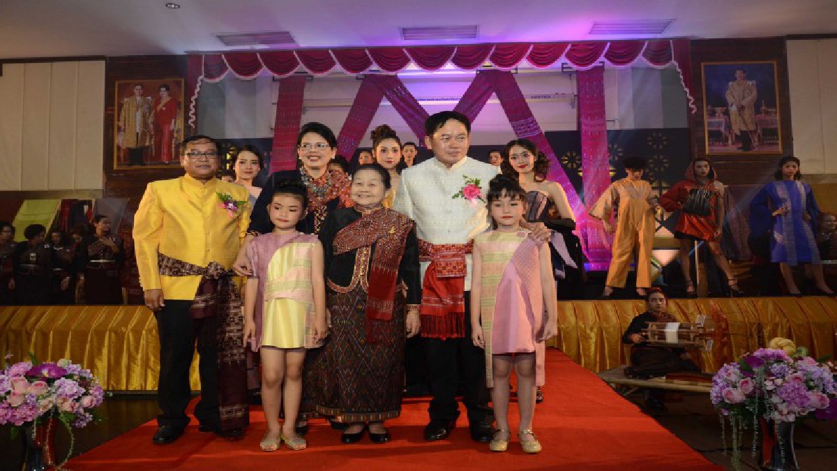 เปิดอลังการ!! งานมหกรรมโปงลาง แพรวา ฉลอง 224 ปี เมืองกาฬสินธุ์ (ชมคลิป)