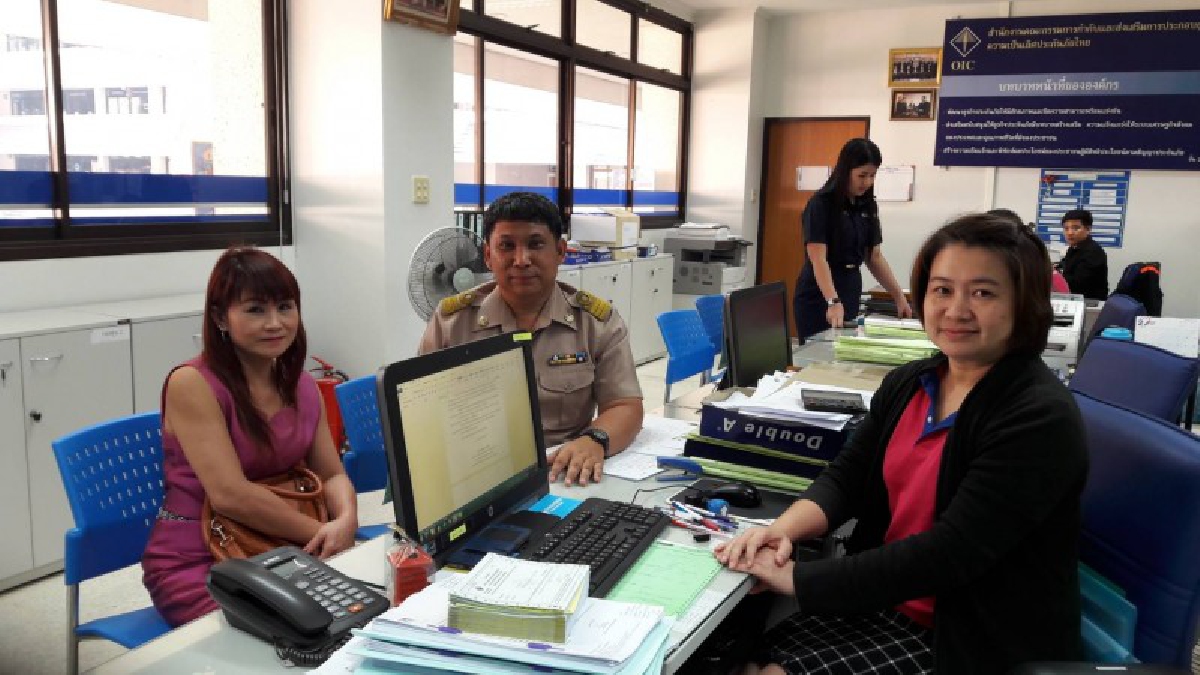 ร้อง คปภ.เชียงใหม่ ถูกบริษัทประกันฯอำพรางประชาชนหลงเชื่อ แฉแหลกตัวแทนแสบบอกว่าไม่ต้องตรวจสุขภาพ สุดท้ายตายไม่ได้เงิน(ฟังคลิปชัดๆ)