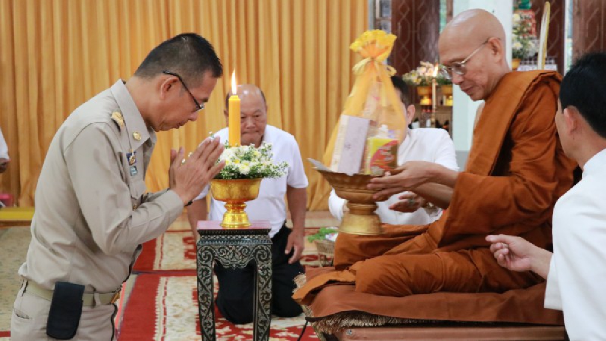 ผู้ว่าฯเลย..นำพุทธศาสนิกชนทำกิจกรรม เนื่องในวันมาฆบูชา (มีคลิป)