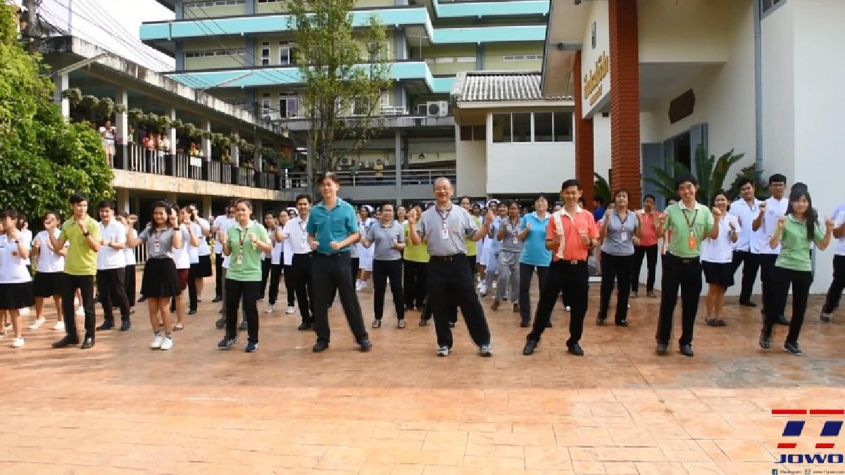 โรงพยาบาลพระปกเกล้าจันทบุรี จัดกิจกรรมเต้นประกอบเพลง และบันทึกวีดีโอ เพลง “คุกกี้เสี่ยงทาย” (มีคลิป)