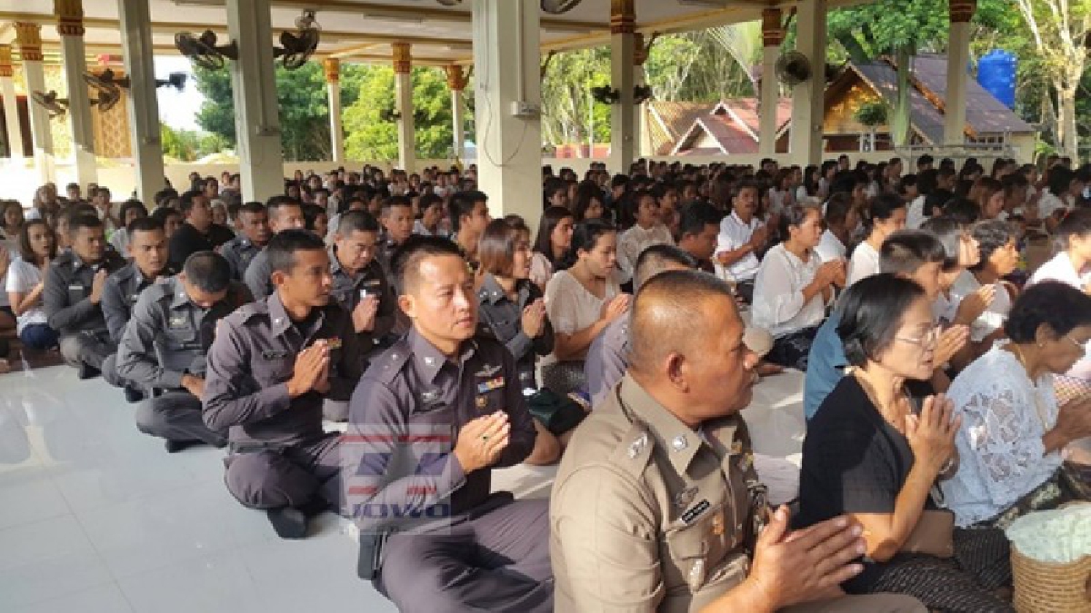 หลากหลายบรรยากาศวันมาฆบูชาสุดคึกคักมีทั้งเข้าวัดปฎิบัติธรรมและการออกลีลาการเต้นในขบวนทอดผ้าป่าสามัคคี(มีคลิป)