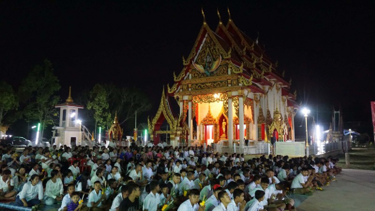 พลังศรัทธา!!! ชาวพุทธ แห่ร่วมงานบุญมาฆะบูชา (ชมคลิป)