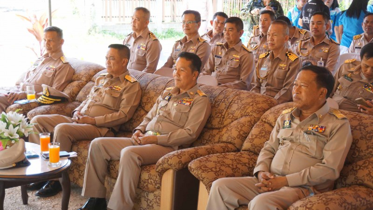 ทหารเรือมอบบ้านผู้ประสบอุทกภัยเงินบริจาค 9 หลัง (ชมคลิป)
