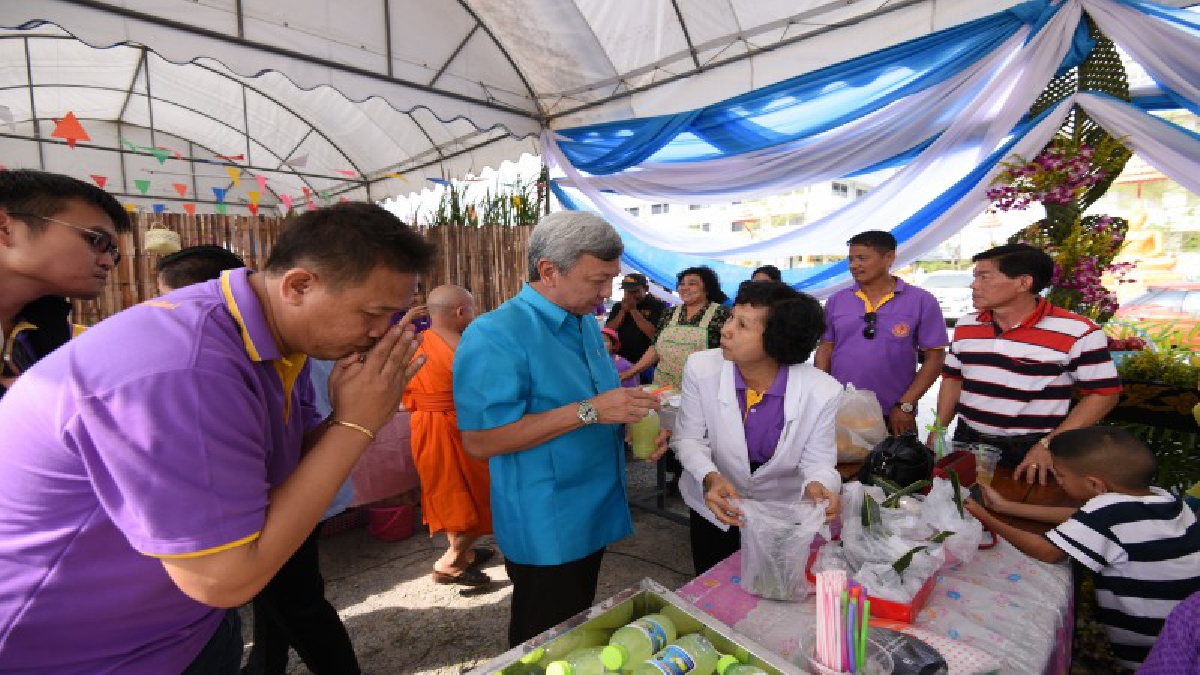 พ่อเมืองนครปฐม  เปิดงานมหกรรมรวมพลังรวมน้ำใจผู้สูงอายุอำเภอสามพราน
