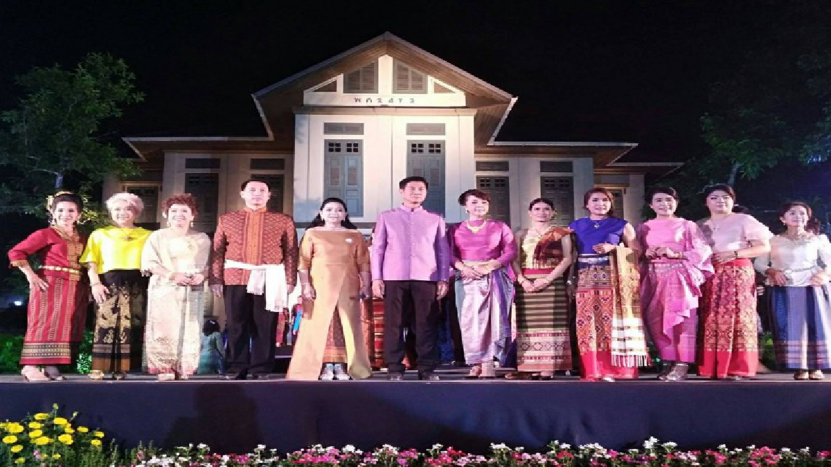 เดินแบบผ้าไทยเพื่อการกุศล สมทบทุนกาชาด...จังหวัดหนองคายร่วมกับชมรมแม่บ้านมหาดไทย จัดกิจกรรมเดินแบบผ้าไทยเพื่อการกุศล สมทบทุนกาชาด