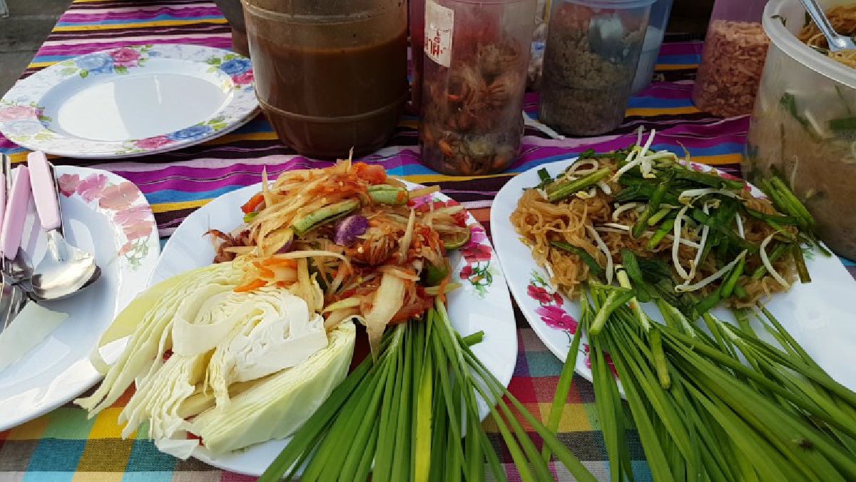 ลีลาครก-สากปลิวว่อน..จากการประกวดส้มตำลีลาสะท้านภพ ในวันฉลองวันแห่งชัยชนะของท่านท้าวสุรนารี ประเพณีบัวไหมบัวใหญ่ ประจำปี 2561 (ชมคลิป)