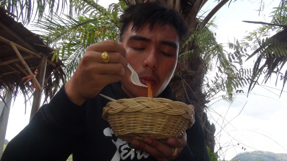 สตูลสุดอร่อยก๋วยเตี๋ยวน้ำแดงสูตรโบราณดังเดิม หากินยากเพราะการทำยุ่งยากกว่าจะได้ลิ้มลองชิม