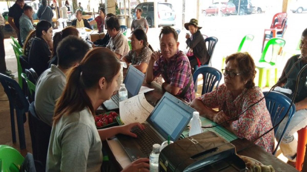 DSI ลงพื้นที่อำเภอพบพระ สอบหนี้อ้อย 1,000 ล้าน หลังประชาชนเดือดร้อนหนัก ประสานศูนย์ช่วยเหลือลูกหนี้ และกระทรวงยุติธรรม ร่วมตรวจสอบ