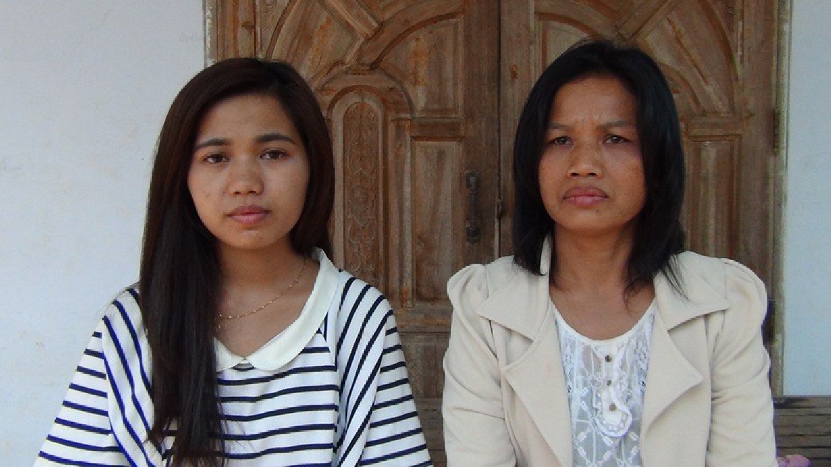 จนป่านนี้ ?! "น้องแพรว"พยาบาลสาวเหยื่อเก๋งพุ่งชนขณะจอดติดไฟแดง  "คู่กรณีตกลงค่าสินไหมทดแทนยังไม่ได้" (มีคลิป)