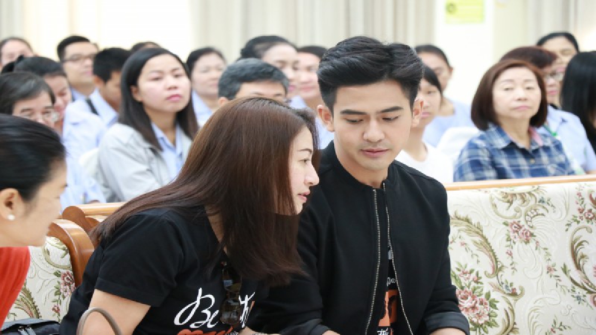 "เต้ย พงศกร" ดาราชื่อดัง นำรายได้จากงาน Be with A Man who Named TOEY Where the Love Goes จำนวน 1 ล้านบาทมอบ รพ.อำนาจเจริญ