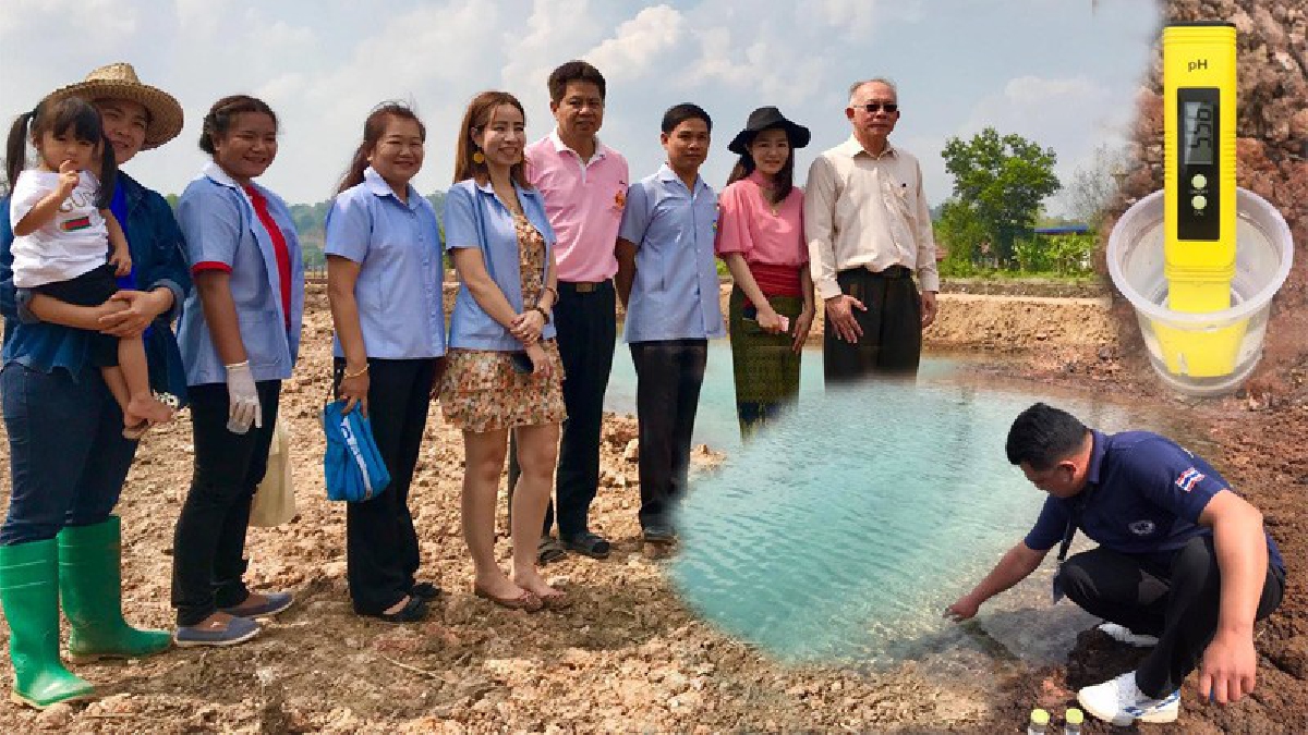 เปิดประวัติสุดอึ้ง ! นายอำเภอเขาค้อพร้อมด้วยเจ้าหน้าที่ ลงเก็บตัวอย่างน้ำ "สระมรกต" ขณะที่ผู้สูงอายุเล่าถึงประวัติที่ใครหลายคนคงไม่รู้..!??