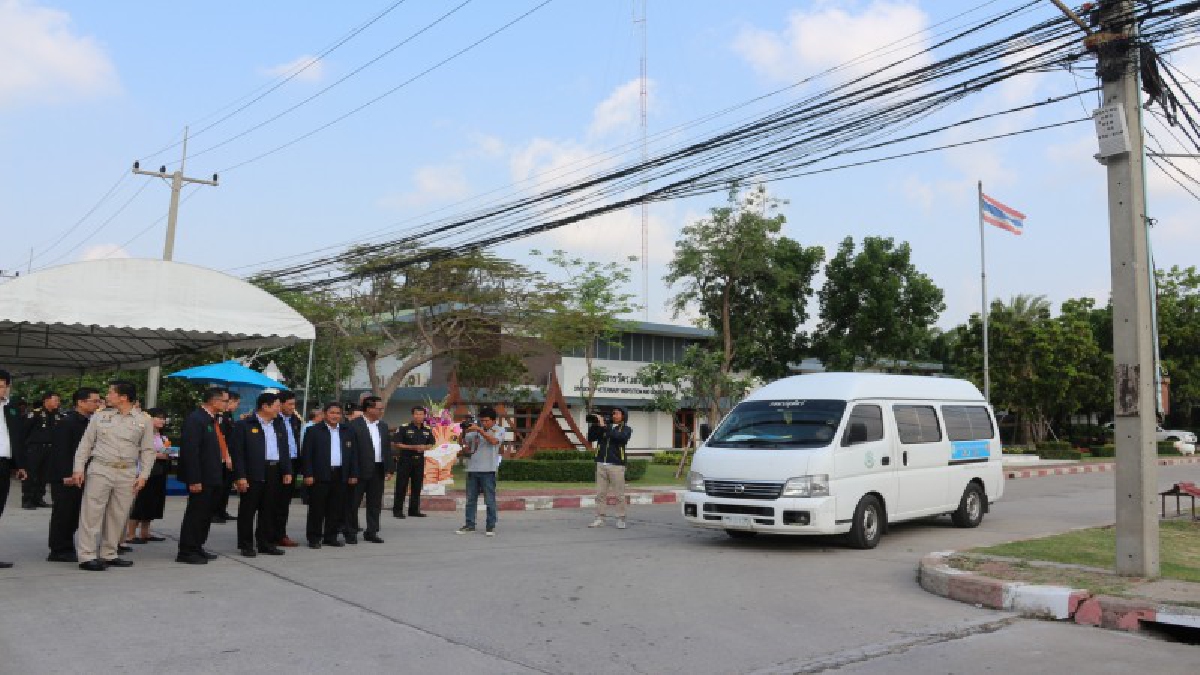 ปทุมธานี รมช.เกษตร ปล่อยขบวนรถเร่งรัดการควบคุมและป้องกันโรคพิษสุนัขบ้า