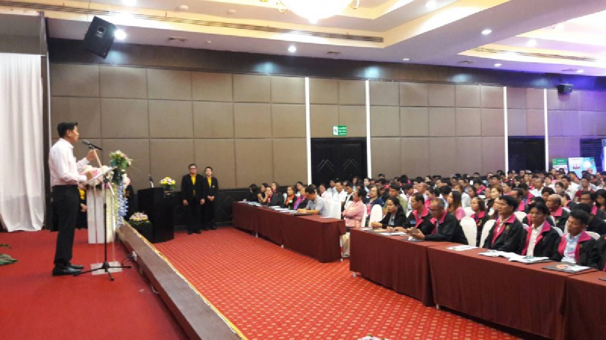 เตรียมตัวก่อนเลือกตั้ง!! กกต. จับมือ กศน.อบรมแกนนำประชาชน เตรียมค้นหา ส.ส.คนดี (ชมคลิป)