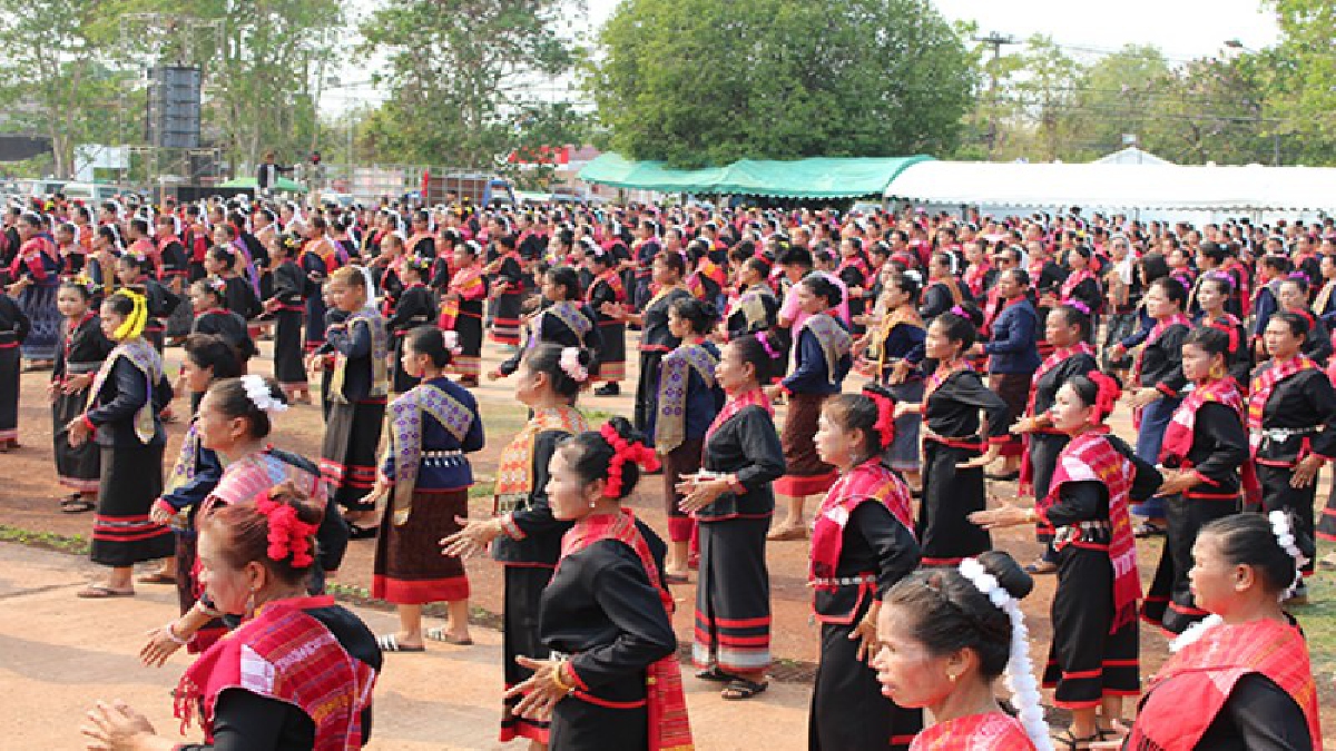 สกลนคร ! ฉลองก่อตั้งอำเภอบ้านม่วง ครบรอบ 50 ปีคึกคัก