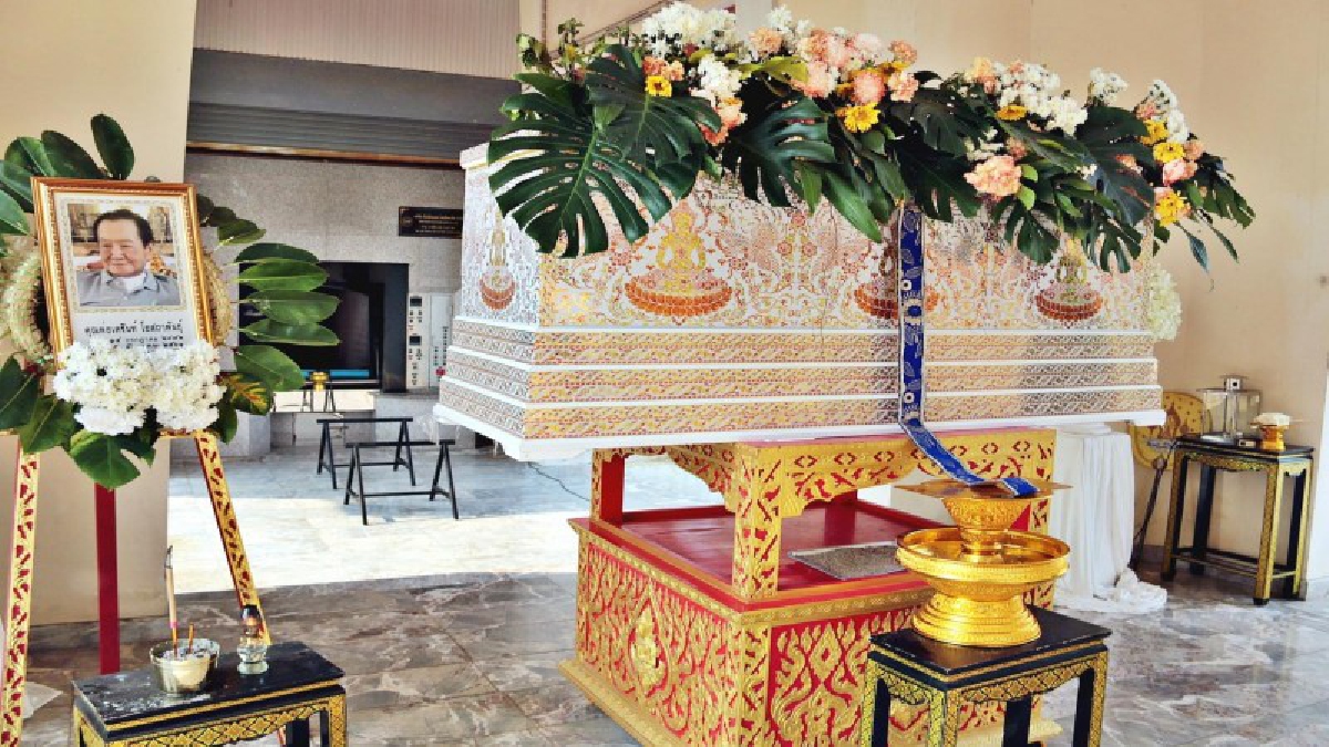 ร่วมอาลัยเป็นครั้งสุดท้าย แด่"คุณพ่อเตชินท์  โอสถาพันธุ์"  เจ้าของตำนานและผู้ก่อตั้งร้านอาหารเรือนทะเลบางเสร่  (คลิป)