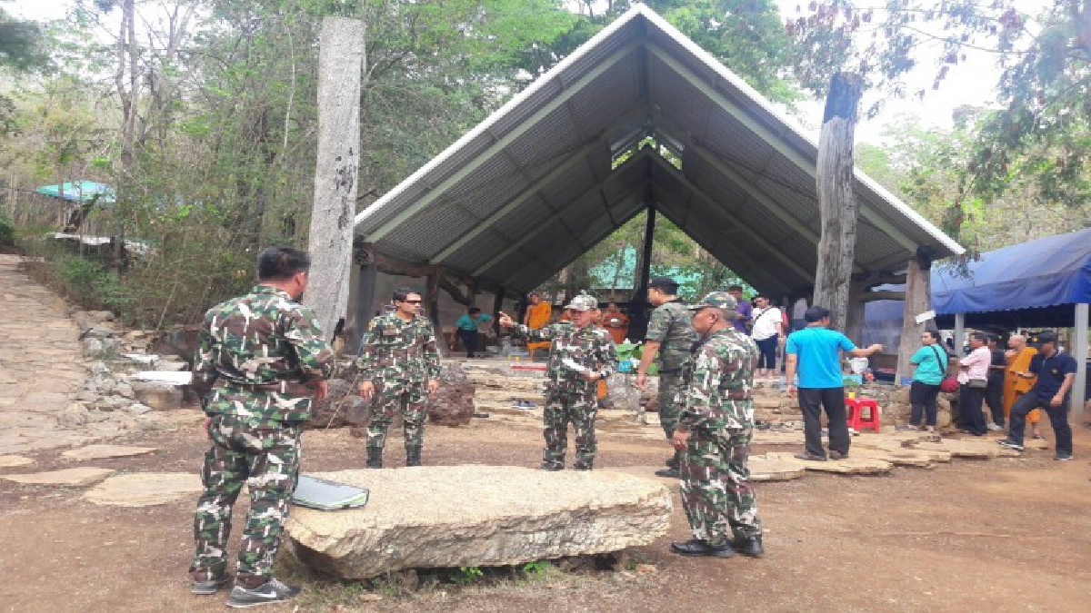 อุทยานฯ เขื่อนศรีนครินทร์ เข้าตรวจยึดคืนพื้นที่วัดดังโลกโซเซียล ขอบอ่างเก็บน้ำเขื่อนศรีนครินทร์ หลังวัดไม่สนเพิกถอนพุทธอุทยาน