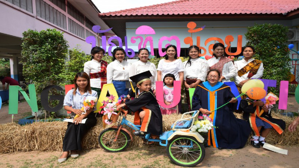 สีสัน-รับบัณฑิตน้อย ปริญญาน่ารัก ระดับเตรียมอนุบาล ศูนย์พัฒนาเด็กเล็กบ้านอนันต์ (ชมคลิป)