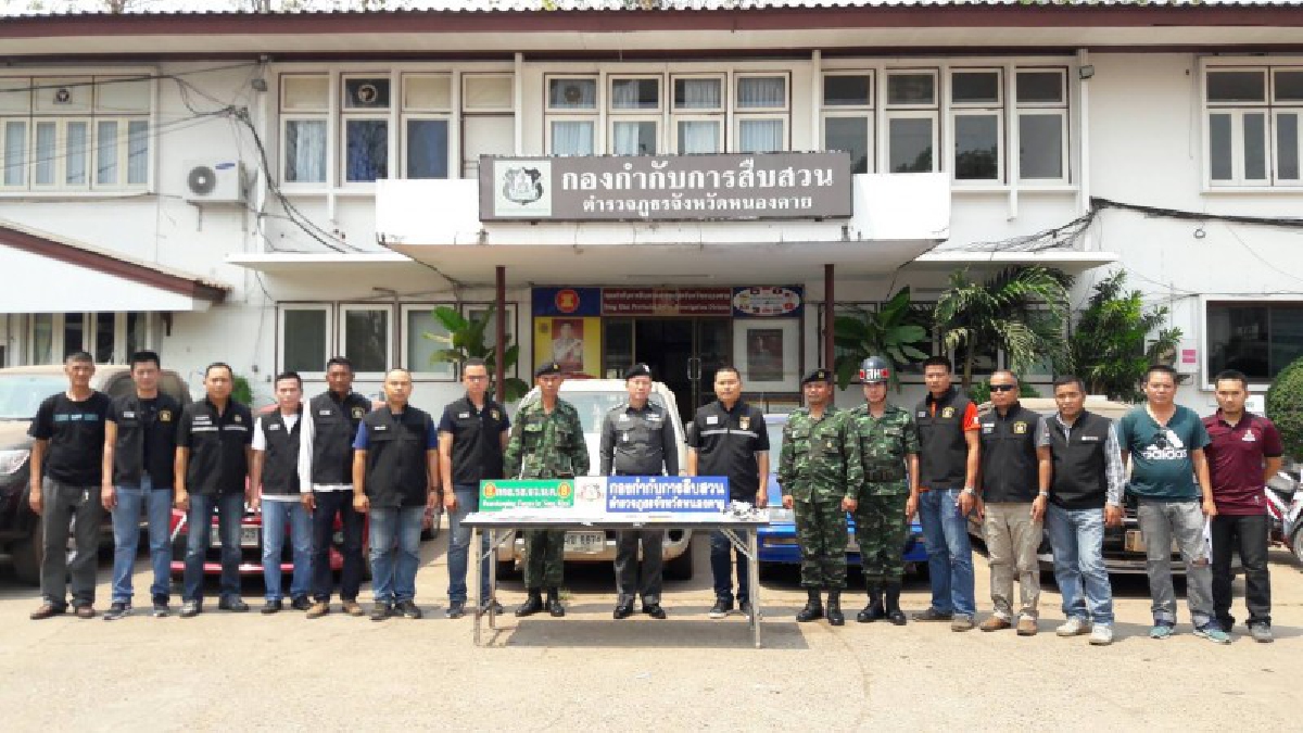 ตรวจยึดรถหนีไฟแนนซ์ ! สืบสวนจังหวัดหนองคายร่วมกับทหาร กกล.รส. บุกโกดังรับจำนำรถเถื่อน ตรวจยึดรถหนีไฟแนนซ์จำนวนมาก..!?