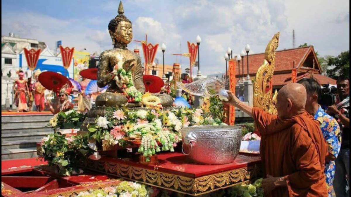 โคราช เตรียมจัดงานสืบสานประเพณีสงกรานต์ ประจำปี 2561อัญเชิญพระคันธารราษฎร์แห่รอบเมืองเพื่อให้ประชาชนได้ร่วมกันสรงน้ำพระเพื่อความเป็นสิริมงคล