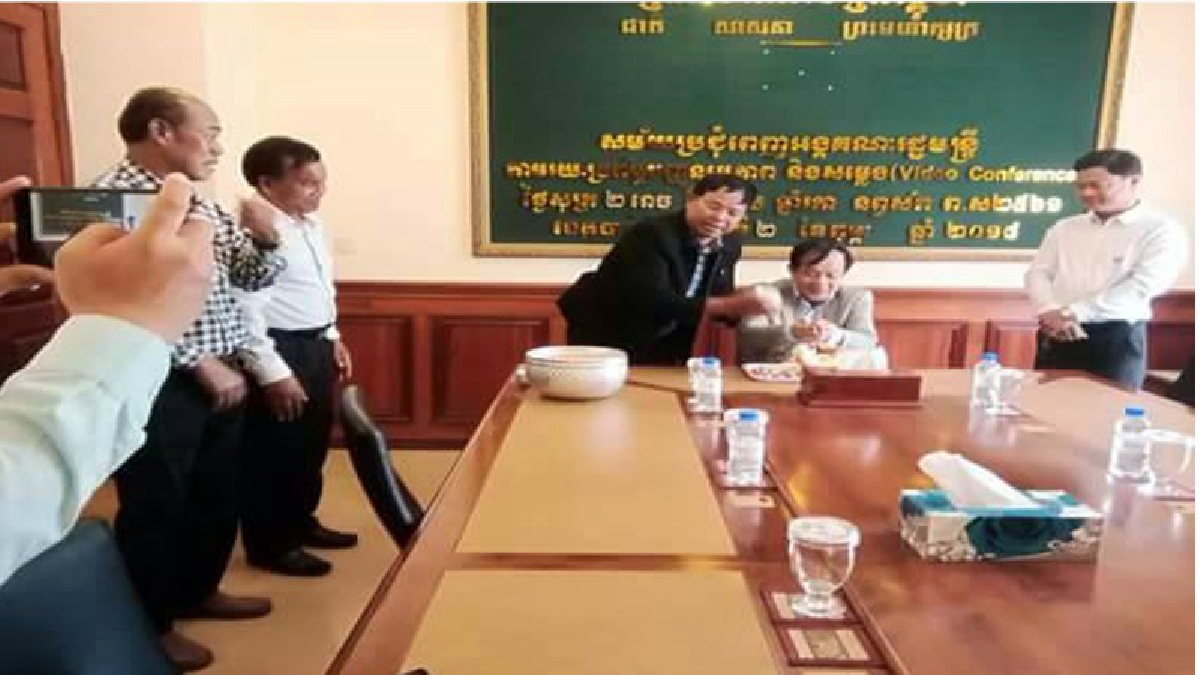 แก้ไม่ตกปัญหาแรงงานต่างด้าว !! ลุยข้ามแดนพบผู้ว่าฯพระตะบอง กัมพูชา หลังแรงงานเขมร 3 หมื่นคน ทะลักเข้าไทย