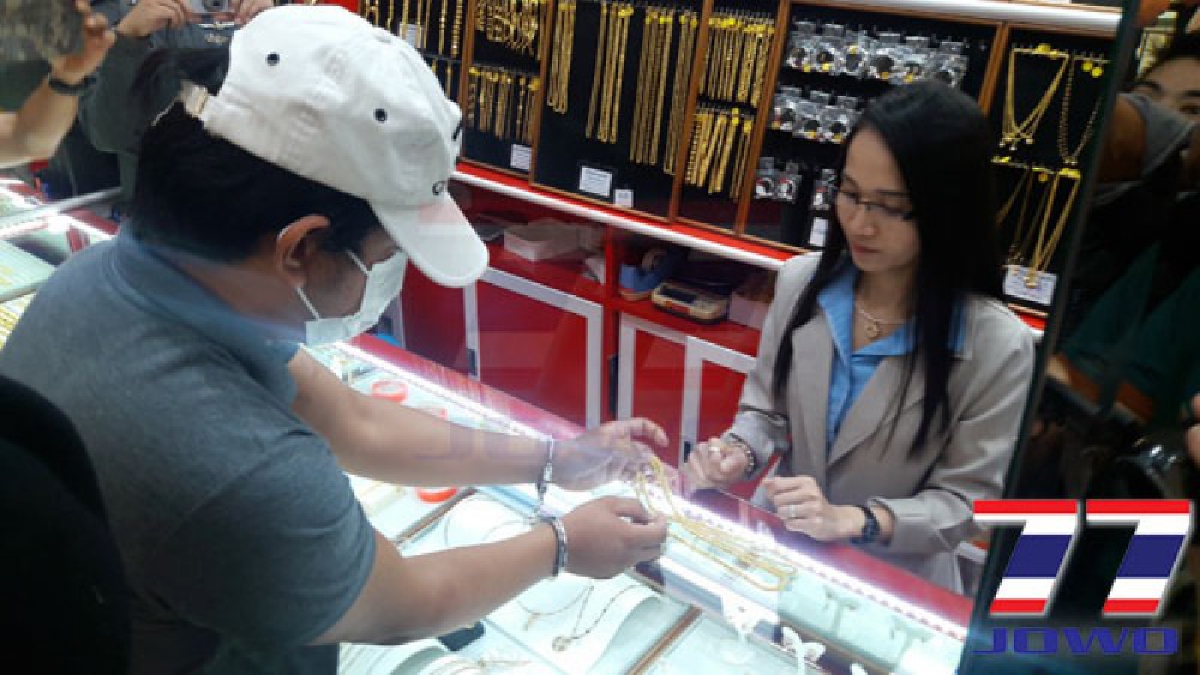 ผีพนันเข้าสิง !! เปิดโฉมหน้า โจรชิงทรัพย์ร้านทอง บิ๊กซีบางพลี รับสารภาพสุดจำเป็น ติดหนี้พนัน 7 แสน เจ้าหนี้เตรียมล่าตัว