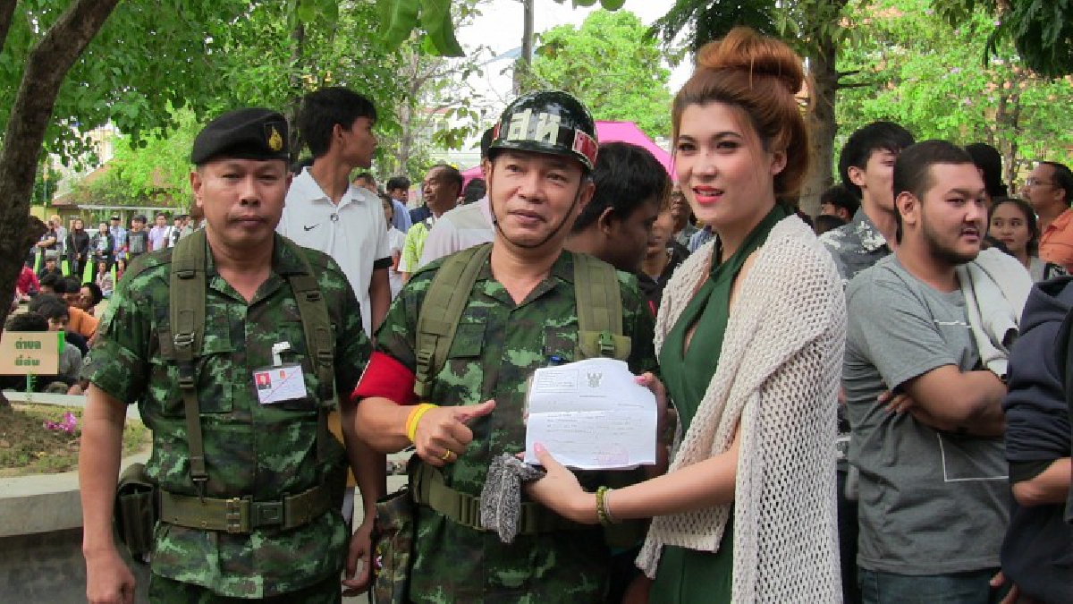 คัดเลือกทหารวันสุดท้ายคึกคัก ชายไทยแห่สมัครเป็นทหารเกินครึ่ง