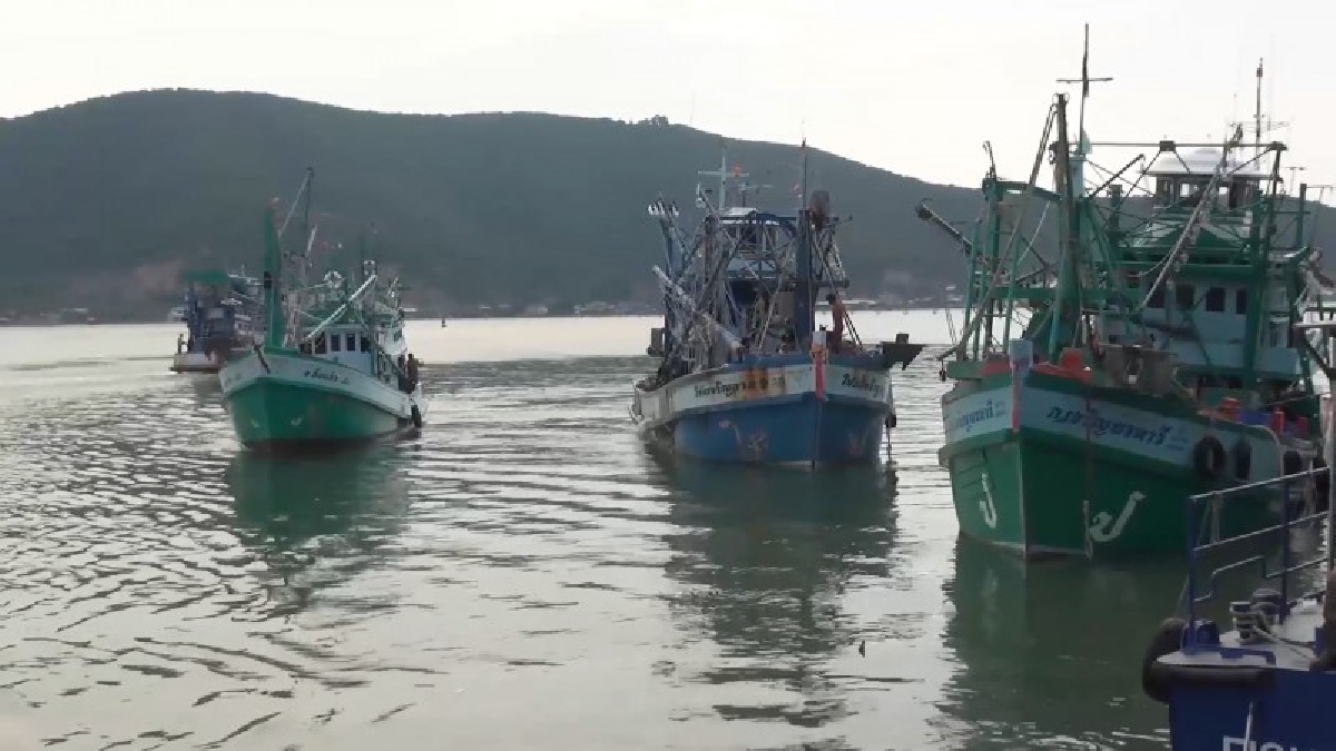 นายกสมาคมประมงสงขลา !! ยืนยัน พรุ่งนี้สงขลาไม่นำเรือออกมาประท้วงเนื่องจากข้อเสนอความเดือดร้อนของชาวประมง 4 ข้อ (คลิป)