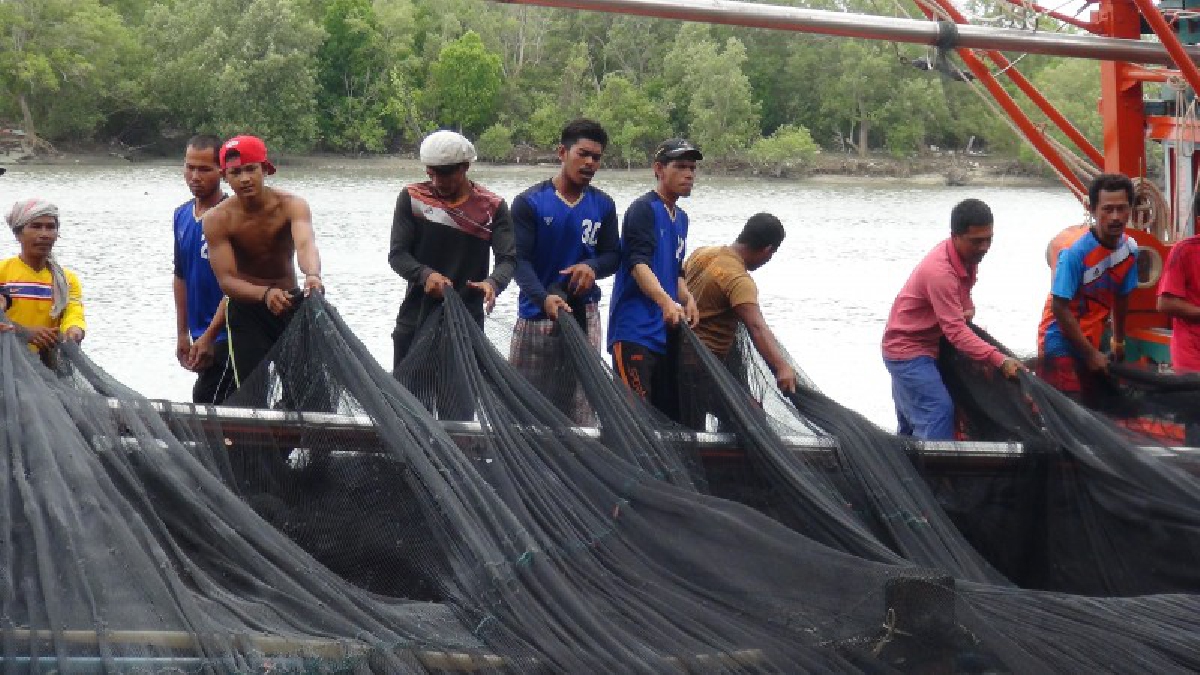 วอนรัฐบาลโปรดเห็นใจ!! ผู้ประกอบการเรืออวนล้อมจับลั่นหยุด ดินเรือ 150 ลำ 3 ท่าเรือไม่ได้ต่อต้านรัฐบาล หวังแค่ความชัดเจน