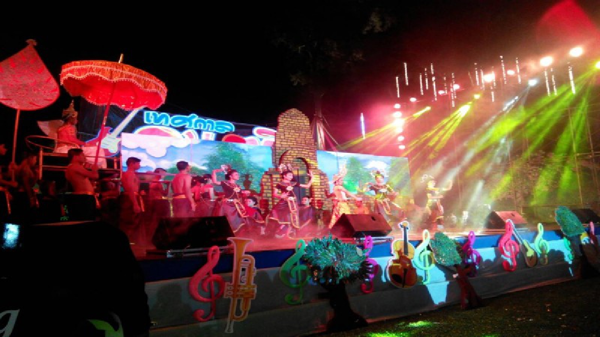 ไทรโยค จัดสงกรานต์ยิ่งใหญ่อลังการ 3 วัน ประกวดคู่บุพเพสันนิวาส