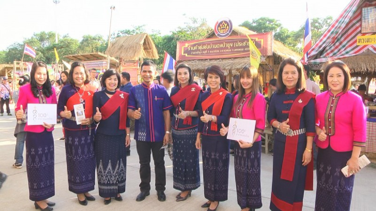 สสจ.นครพนม เปิดทริปทัวร์สำหรับผู้สูงวัย ดึงชมวิถีธรรมพร้อมดูแลสุขภาพ (มีคลิป)
