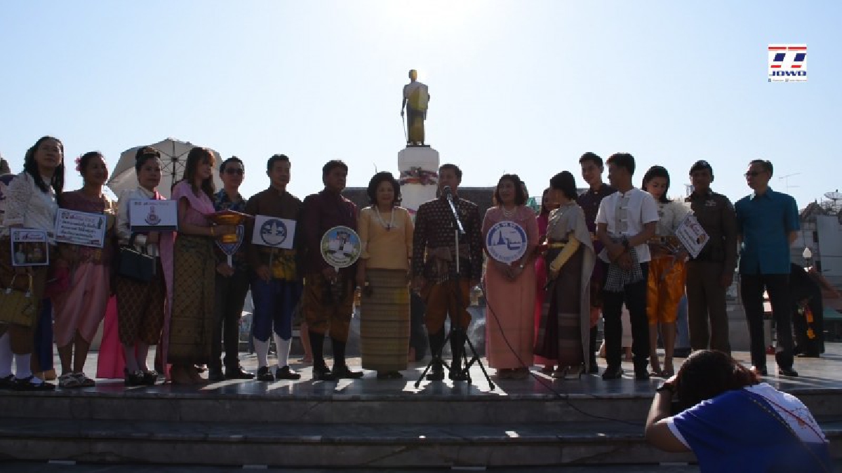 โคราช..รณรงค์แต่งไทยเที่ยวงานประเพณีสงกรานต์ ท่องเที่ยวปลอดภัย วัดสะอาดร่มรื่น ชื่นมื่นสงกรานต์ ใช้น้ำคุ้มค่า ชื่นใจทั่วไทย (ชมคลิป)