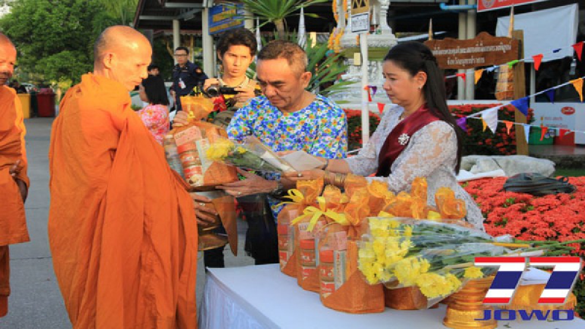 เรือนจำสมุทรปราการ เปิดโอกาสให้ผู้ต้องขังทำบุญตักบาตรเนื่องในเทศกาลสงกรานต์