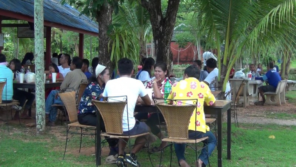 เรือนจำชั่วคราวกระบี่น้อย เปิดโอกาสให้ญาติเยี่ยมผู้ต้องขังวันสงกรานต์