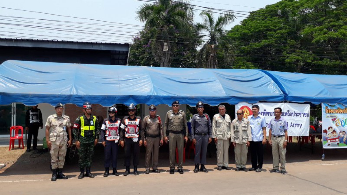 รอง ผบก.ตำรวจภูธรจังหวัดหนองคาย ตรวจเยี่ยมการปฏิบัติหน้าที่ของเจ้าหน้าที่ที่ปฏิบัติงานตามจุดตรวจ ในช่วงเทศกาลสงกรานต์  (มีคลิป)