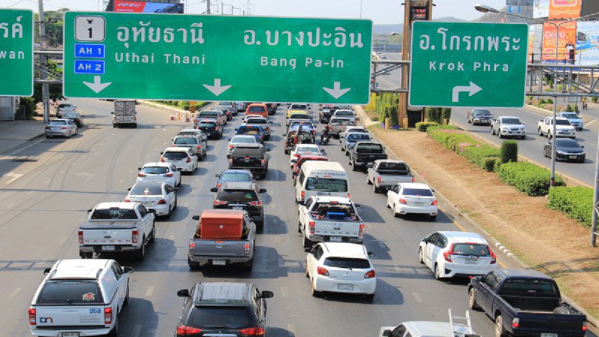 รถทะลักแห่กลับกรุงคาดรถเยอะถึงพรุ่งนี้แนะศึกษาเส้นทางเลี่ยงรถติด