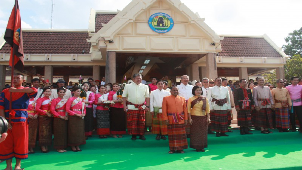 สุดอลังการ !! ชาวชัยภูมิปิดเมืองรวมพลังศรัทธา ร่วมบันทึกประวัติศาสตร์ครั้งยิ่งใหญ่ รำถวายครบ 200 ปี เมืองผู้กล้า พญาแล (ชมคลิป)