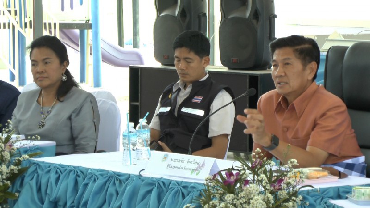 เข้าใจ เข้าถึง พัฒนา...ผู้ว่าฯ หนองคาย น้อมนำพระราชดำรัสพ่อหลวง ร.9 ลงพื้นที่รับฟังปัญหา ความต้องการของประชาชน ต.วัดธาตุ อ.เมืองหนองคาย