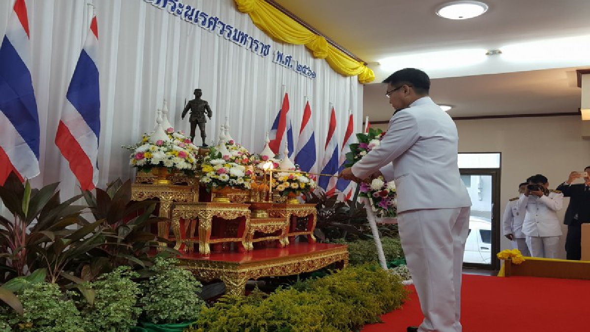 ผู้ว่าฯชัยนาท นำข้าราชการถวายราชสักการะ รำลึกในพระมหากรุณาธิคุณ &ldquo;พระนเรศวรมหาราช&rdquo; ในวันคล้ายวันสวรรคต